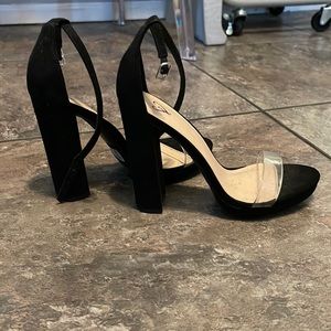 Black Windsor Heels